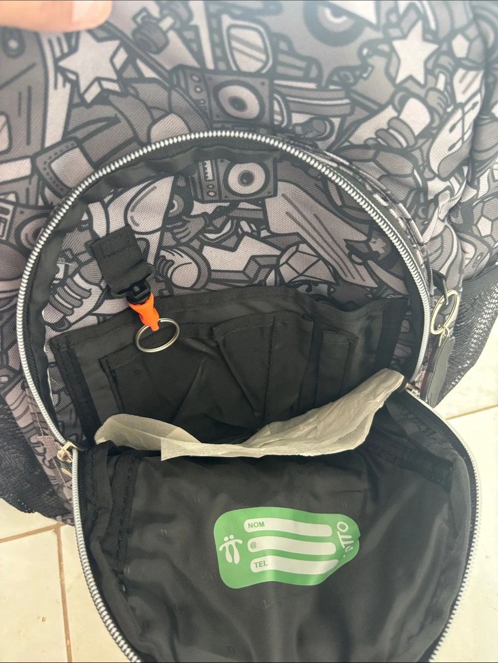 NWT Totto Gray and Black Graphic boy's Backpack